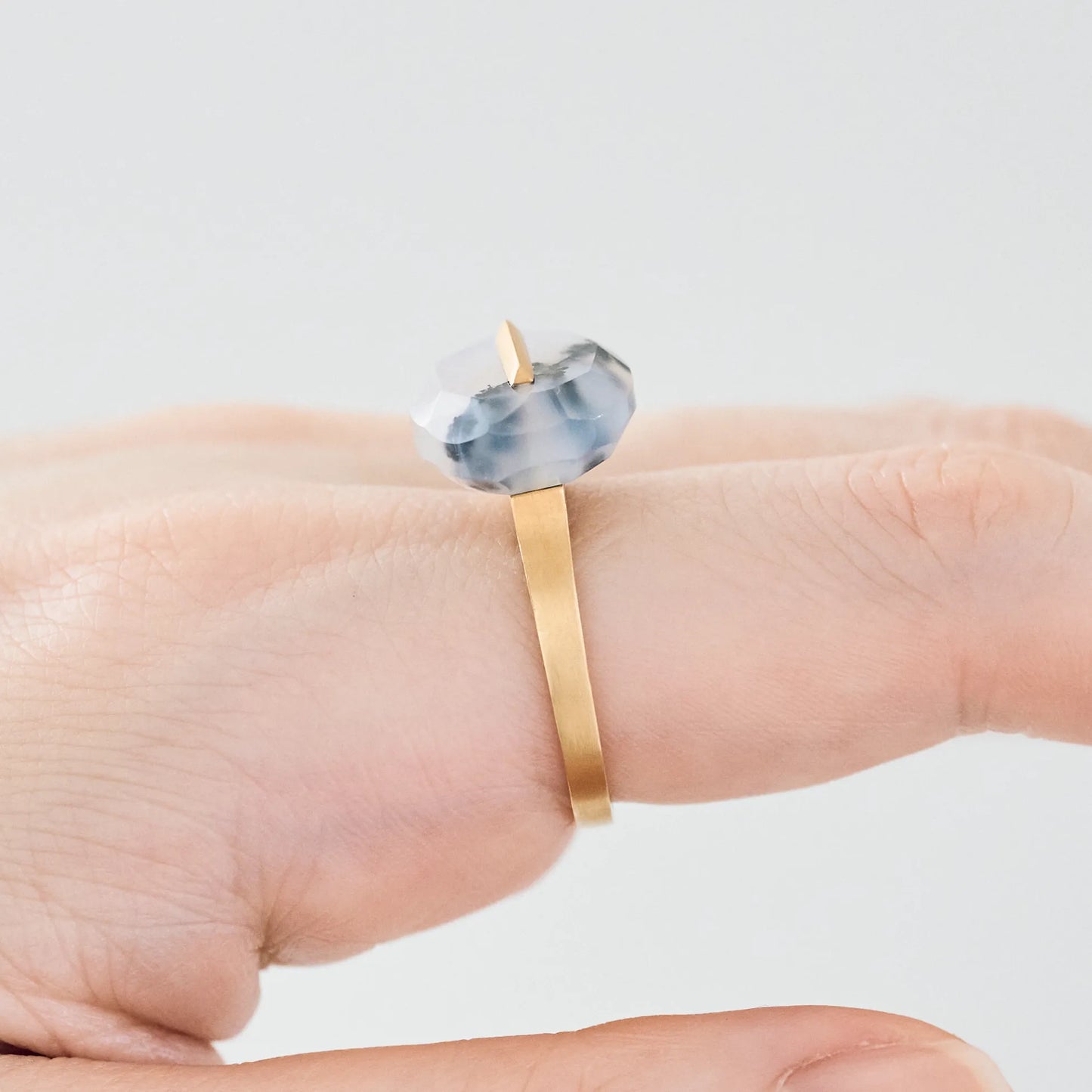 Oval Faceted Gemstone Ring_staple (Dendritic Agate)