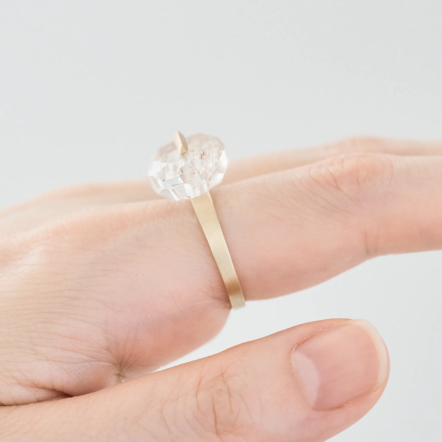 Oval Faceted Gemstone Ring_staple (Rutilated Quartz)