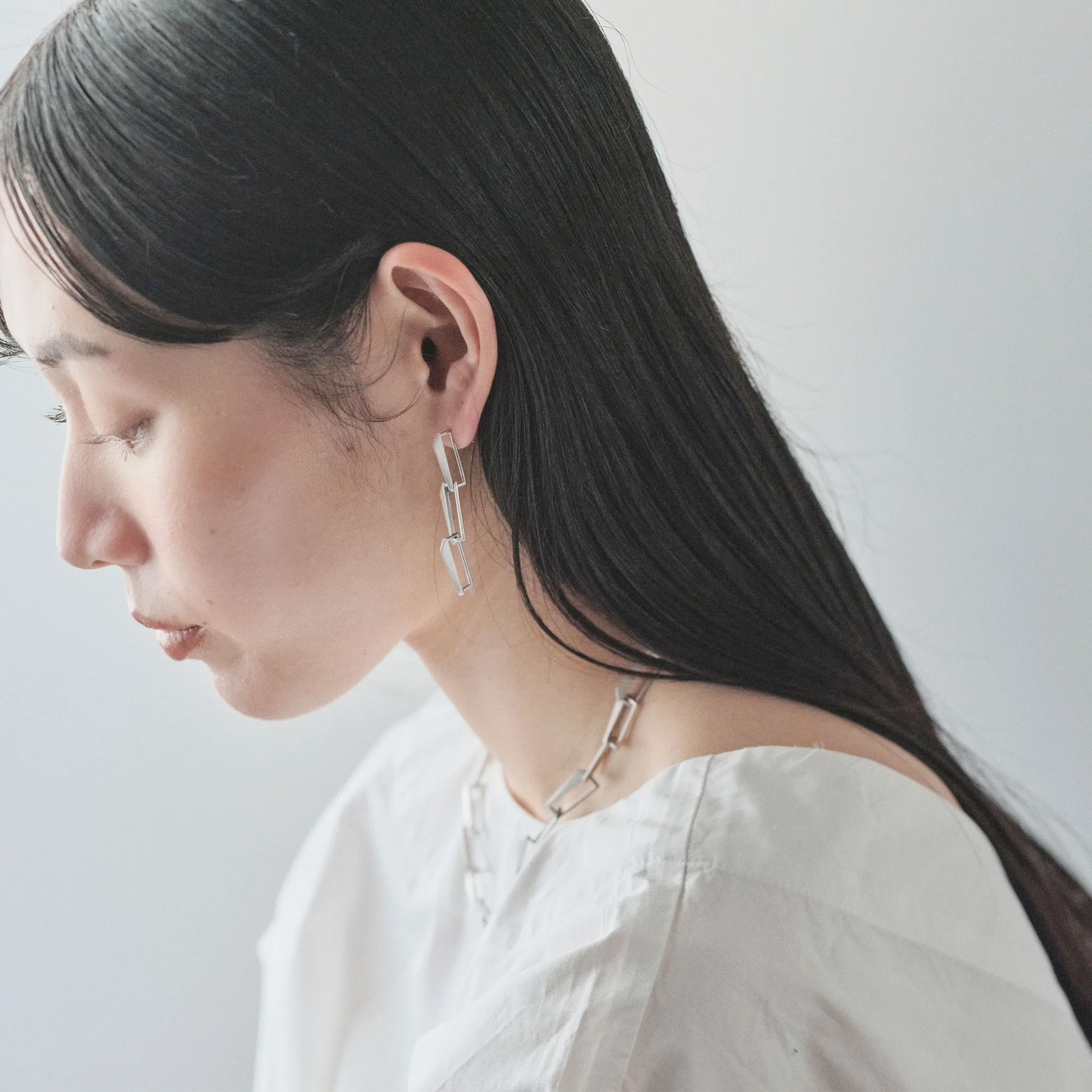 Silver Chain Necklace_staple