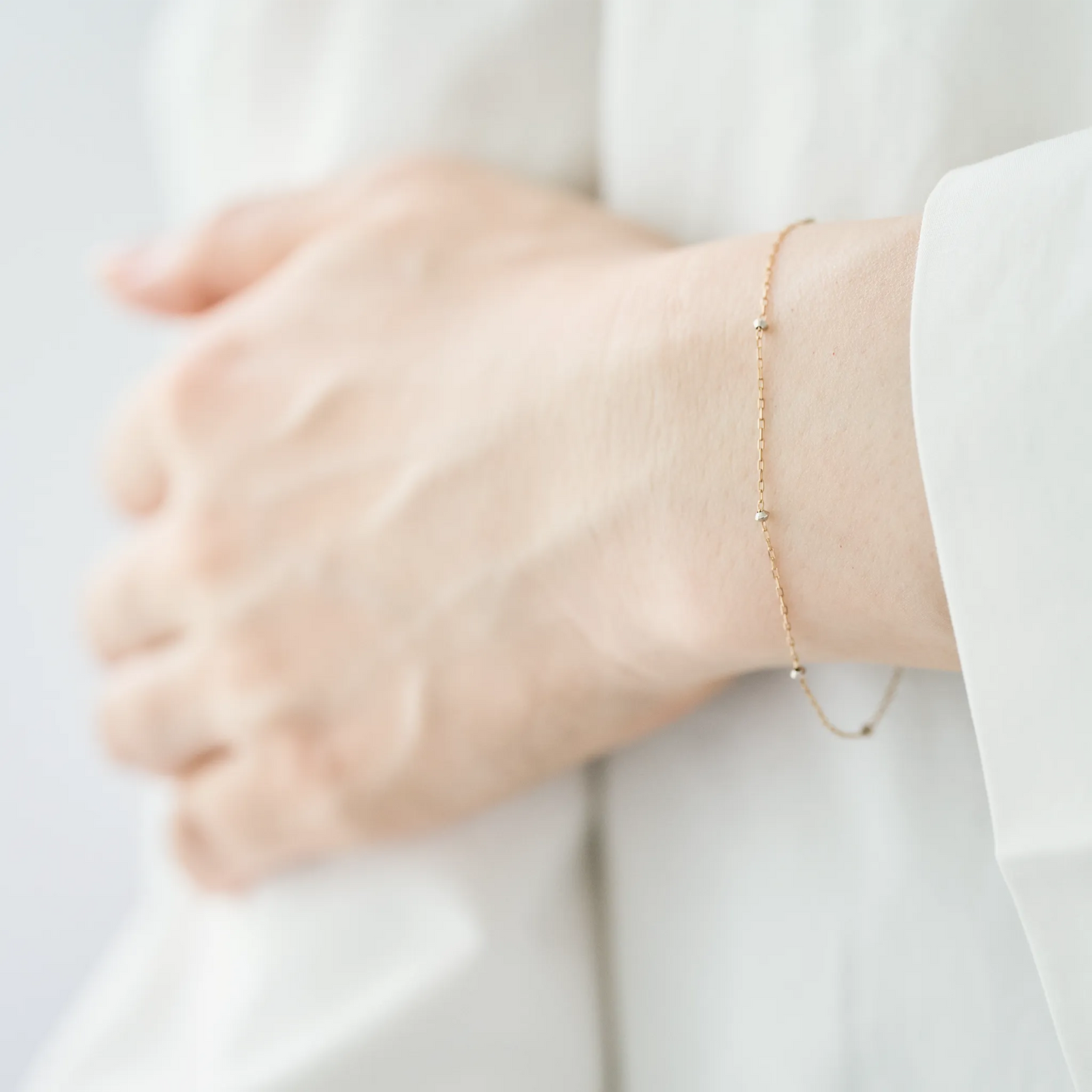 Gold Chain Bracelet_silver colored parts