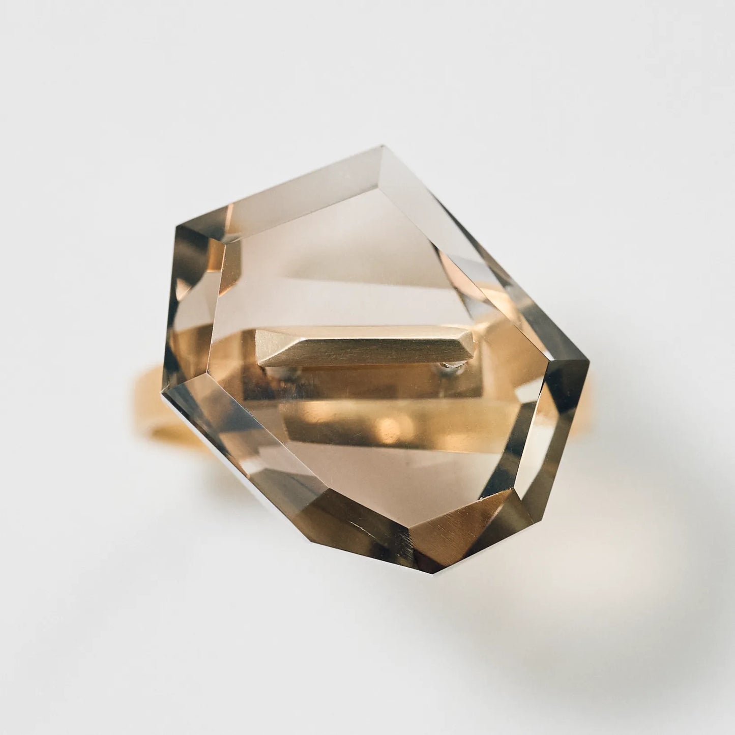 Random Faceted Stone Ring_staple (Bicolor Smoky Quartz)