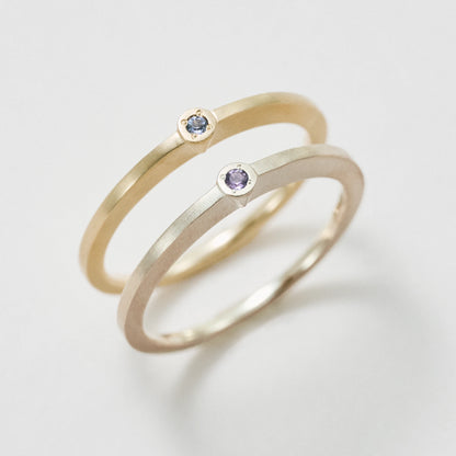 上：K18イエローゴールド　下：K18シャンパンゴールド