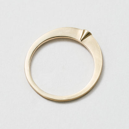 リング全体につや消し加工を施しています（リング内側を除く）