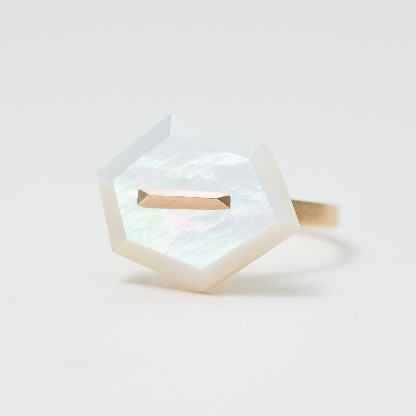 Random Faceted Gemstone Ring_staple(マザーオブパール)