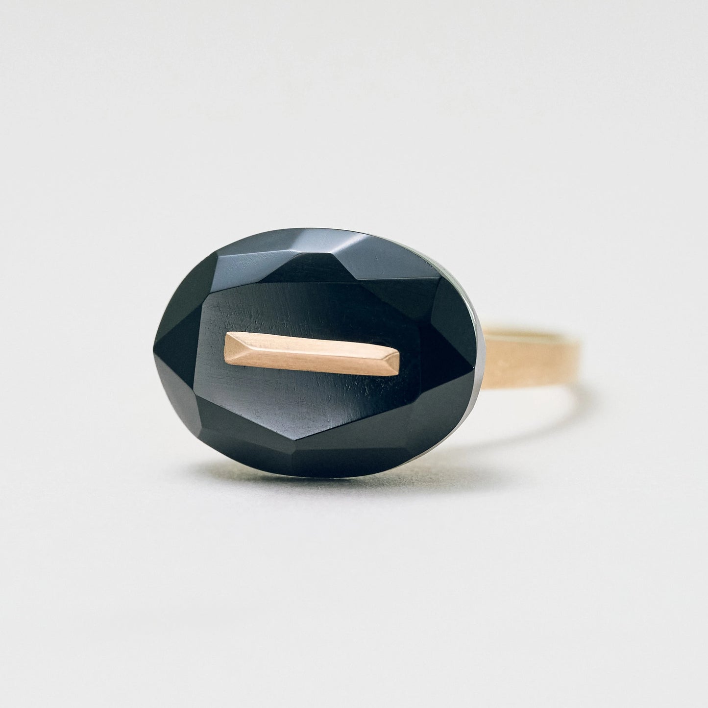 Oval Faceted Gemstone Ring_staple(ブラックオニキス)