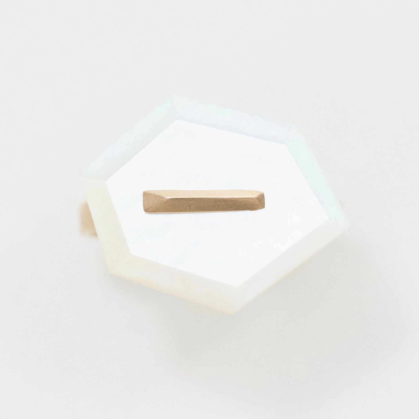 Random Faceted Gemstone Ring_staple(マザーオブパール)