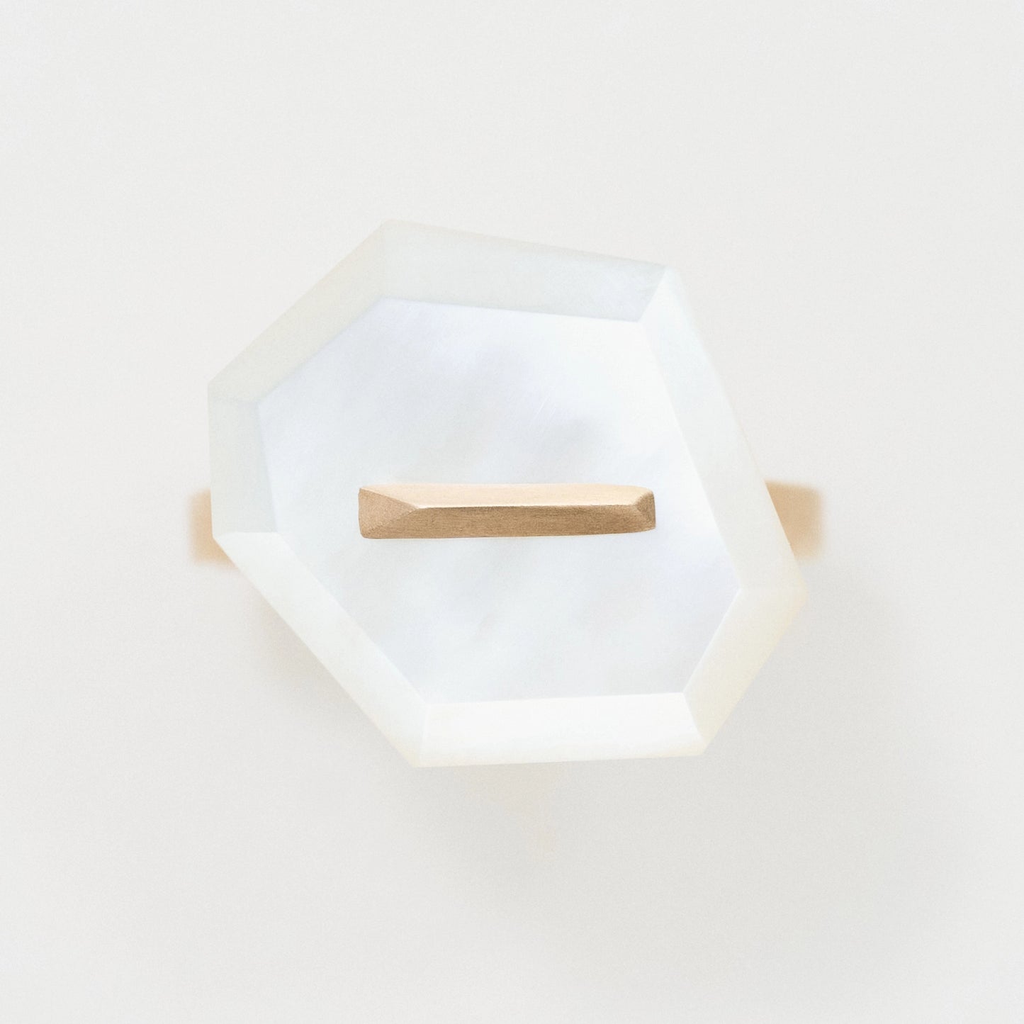 Random Faceted Gemstone Ring_staple(マザーオブパール)