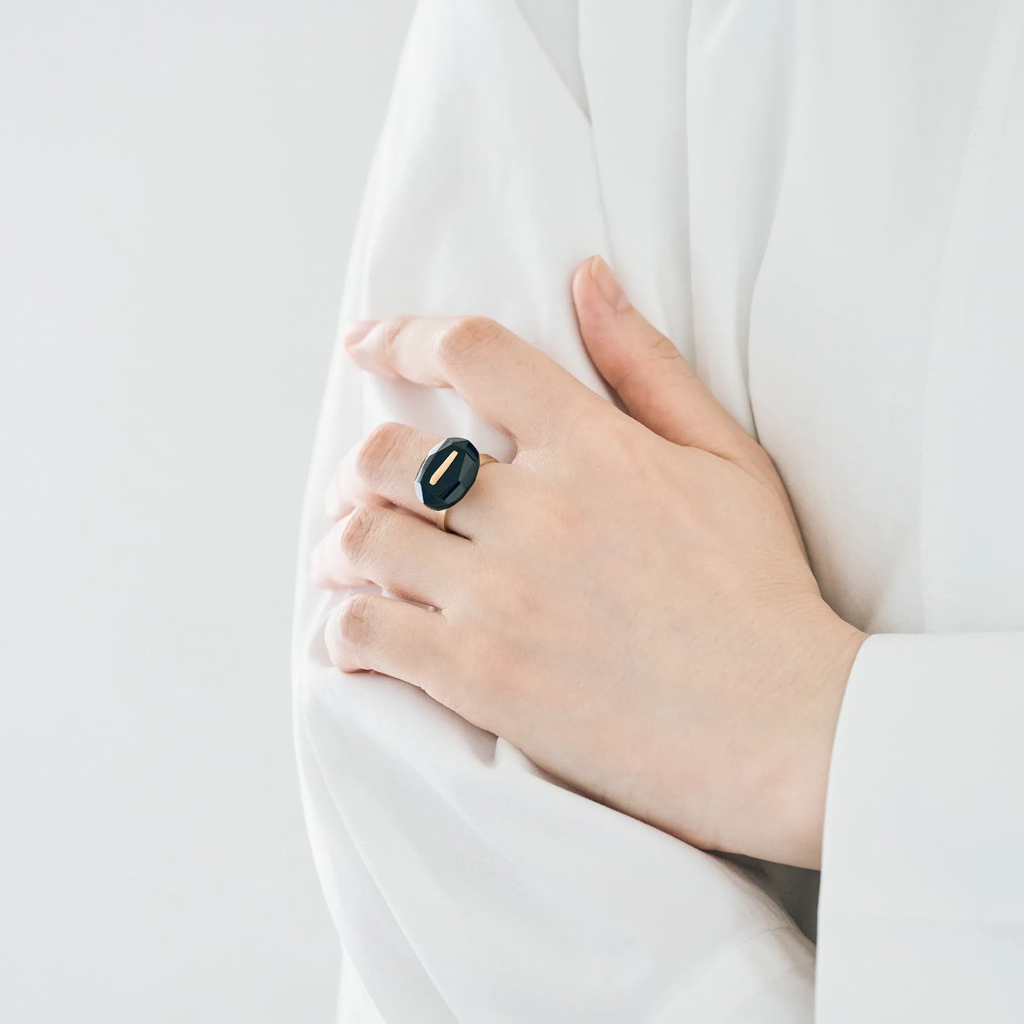 Oval Faceted Gemstone Ring_staple(ブラックオニキス)