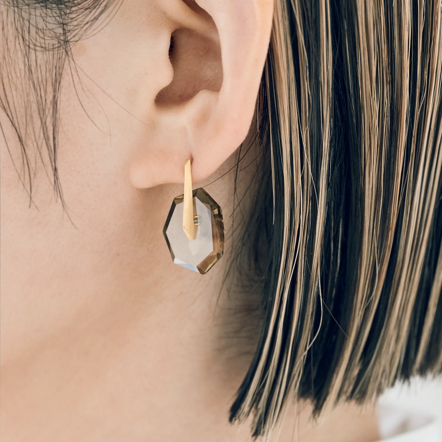 Random Faceted Gemstone Pierce_staple/short(バイカラースモーキークオーツ)