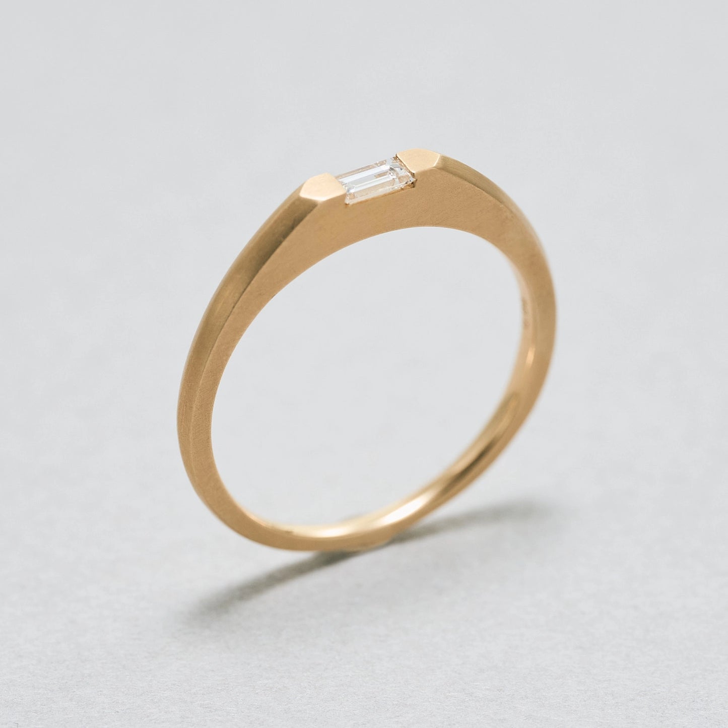 Baguettecut Diamond Ring_signet