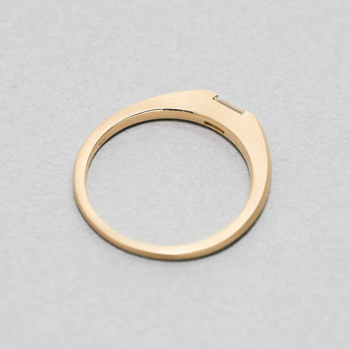Baguettecut Diamond Ring_signet