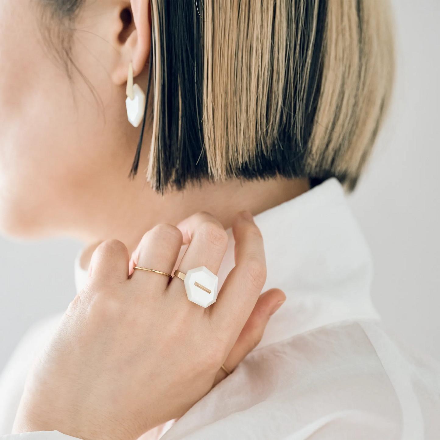 Random Faceted Gemstone Ring_staple(マザーオブパール)