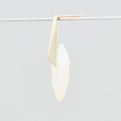 Random Faceted Gemstone Pierce_staple/short (Bicolor Smoky Quartz)