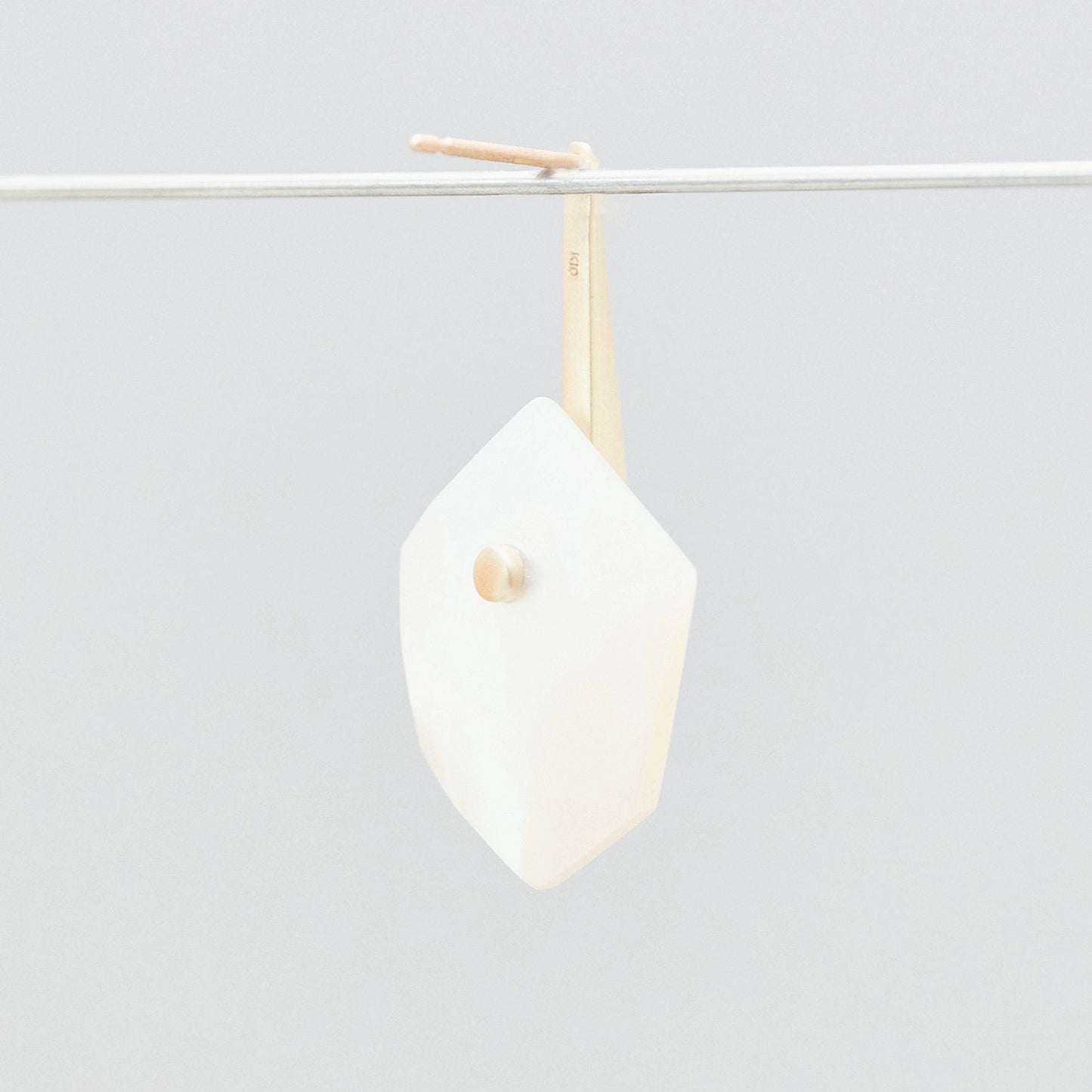 Random Faceted Gemstone Pierce_staple/short (Bicolor Smoky Quartz)