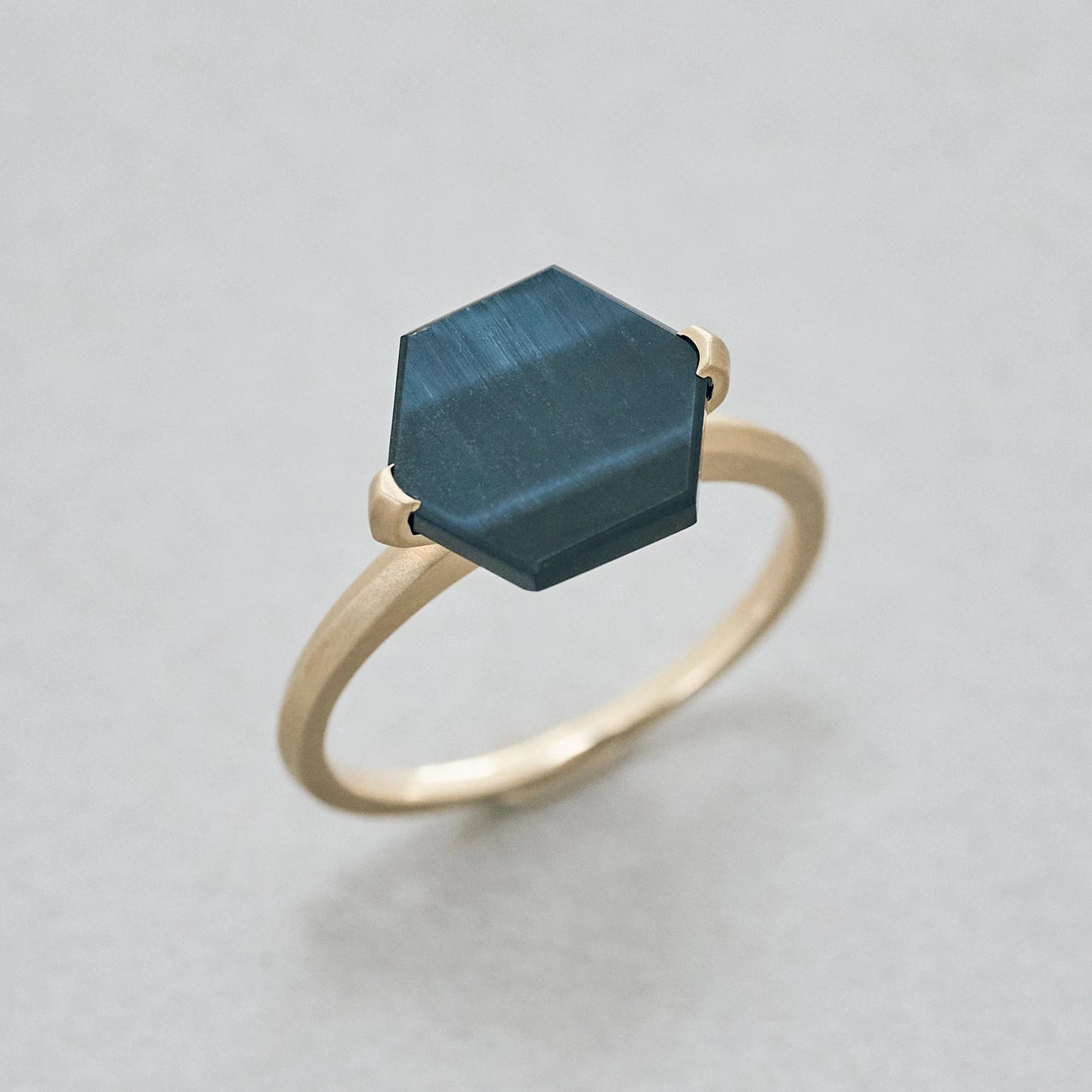 Hexagon Gemstone Ring_node(Hawk's Eye)