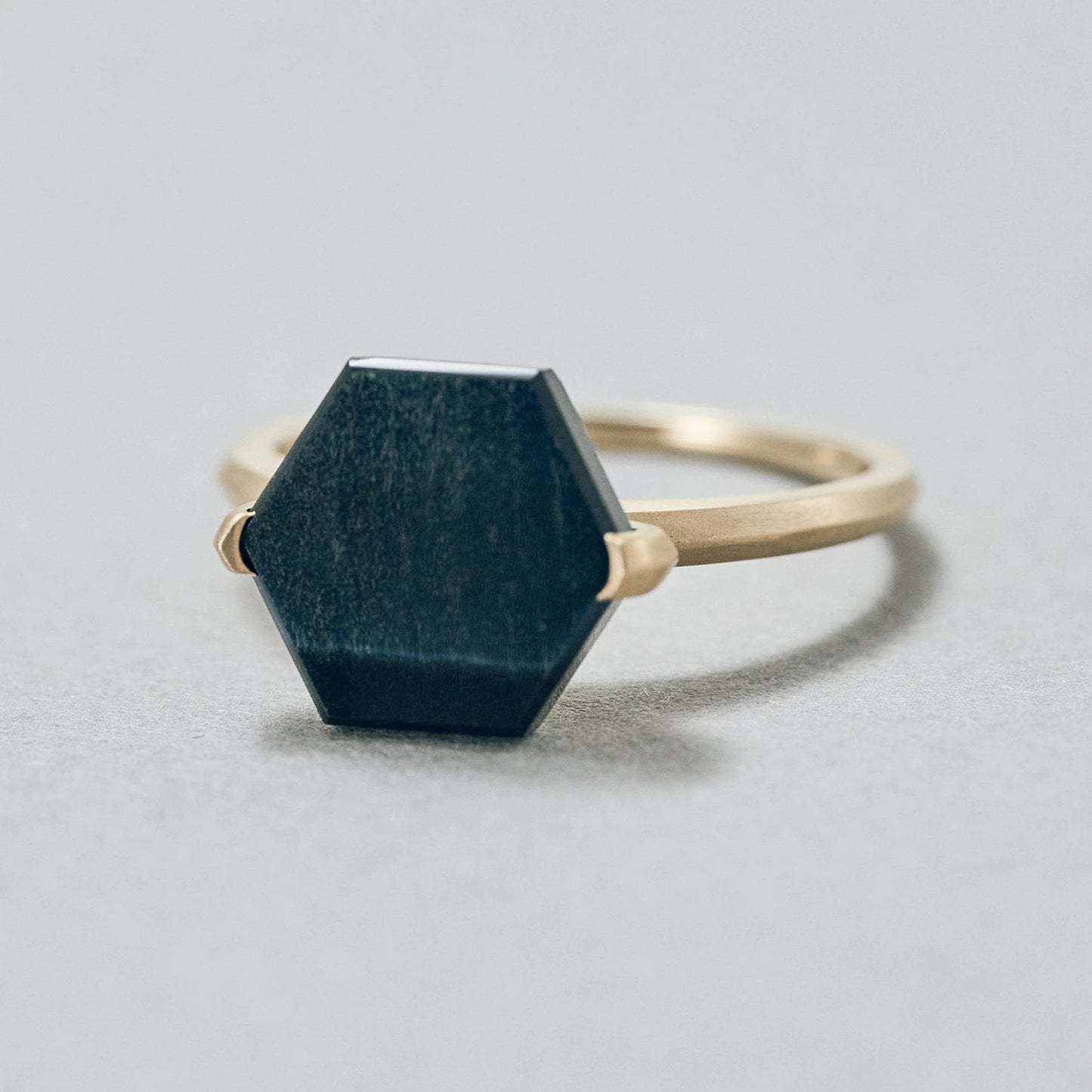 Hexagon Gemstone Ring_node(Hawk's Eye)