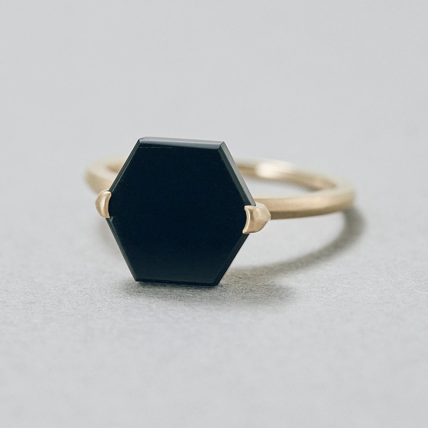 Hexagon Gemstone Ring_node(Black Onyx)
