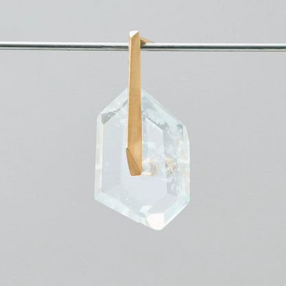 Random Faceted Gemstone Pierce_staple/short (Bicolor Smoky Quartz)