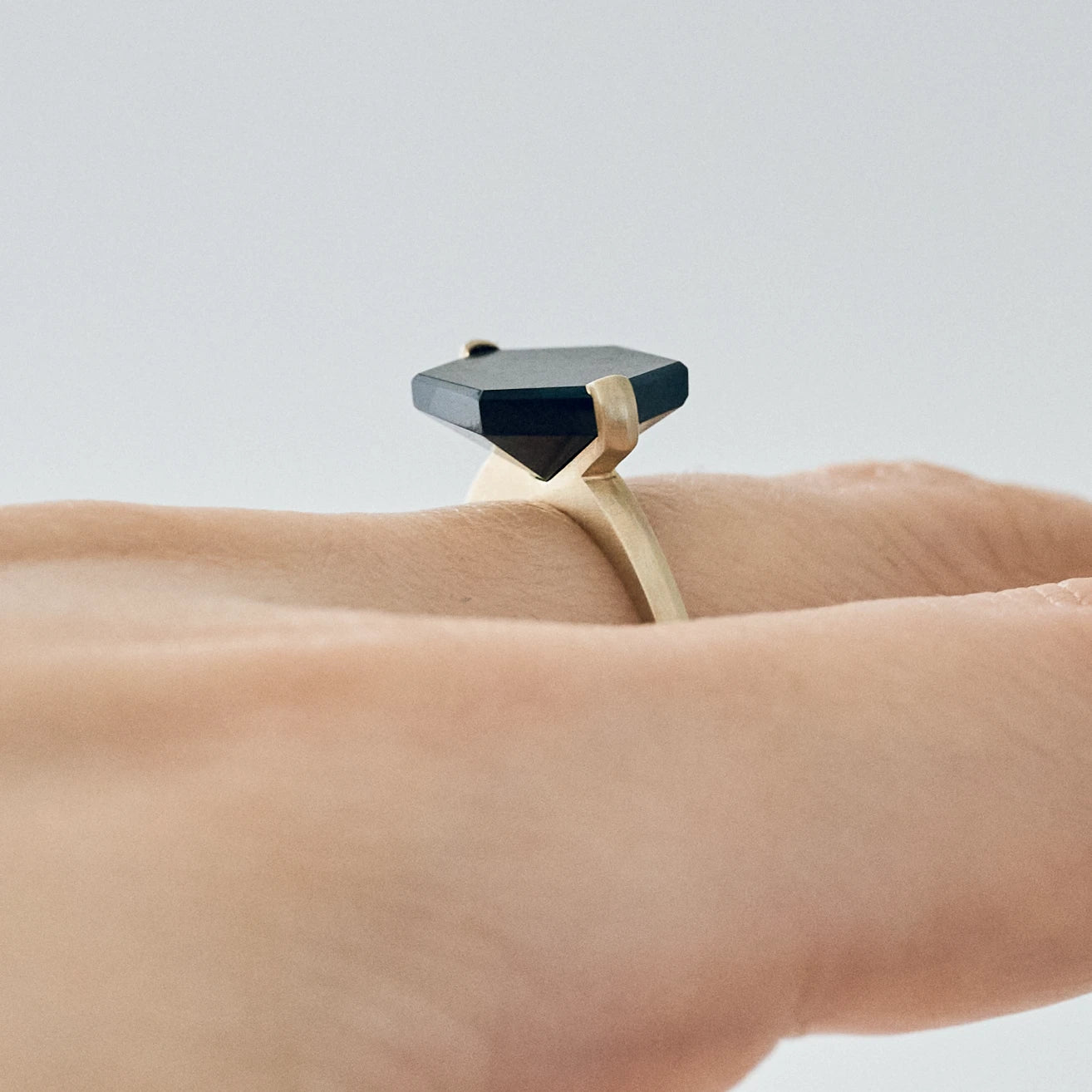 Hexagon Gemstone Ring_node(Hawk's Eye)
