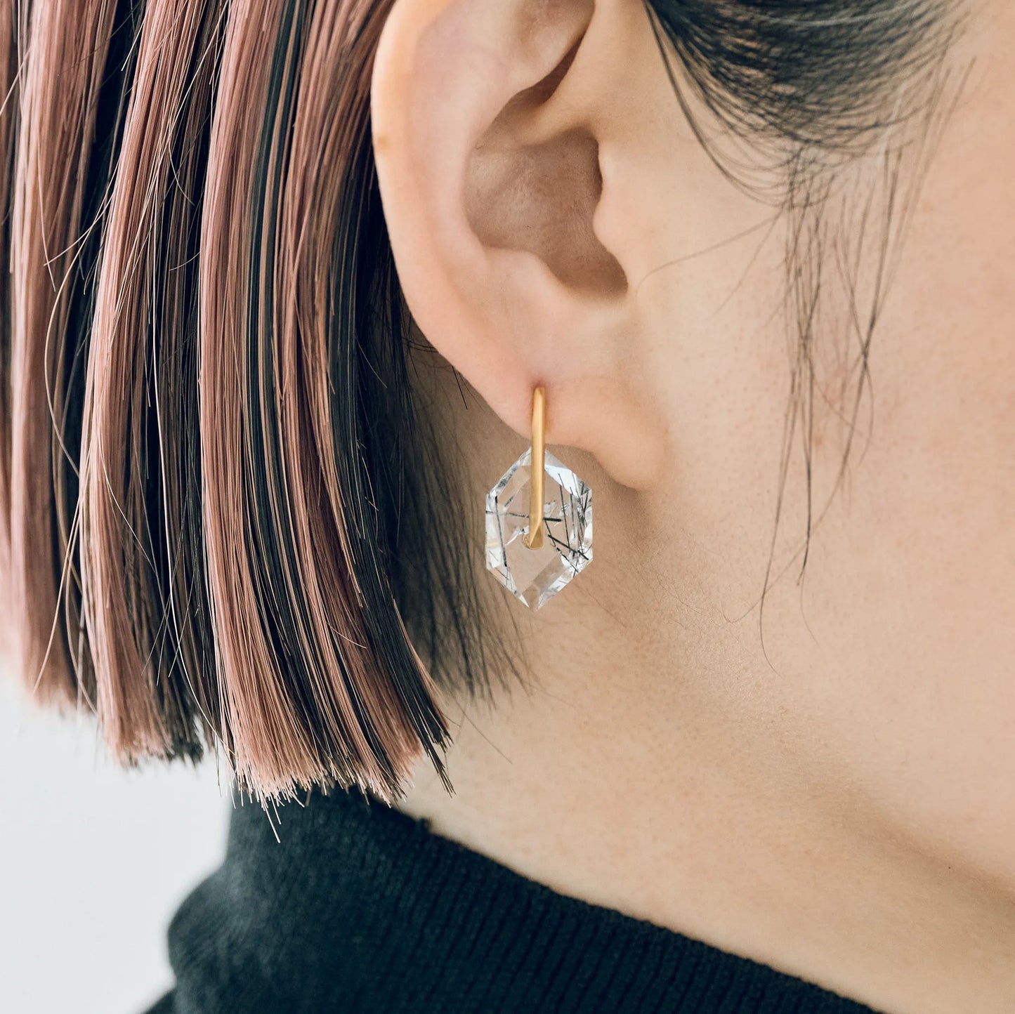 Random Faceted Gemstone Pierce_staple/short (Bicolor Smoky Quartz)
