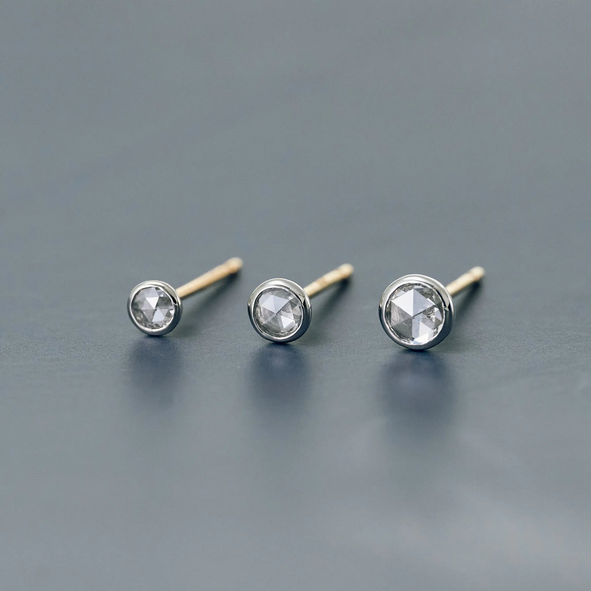 From left: 0.04ct / 0.09ct / 0.14ct