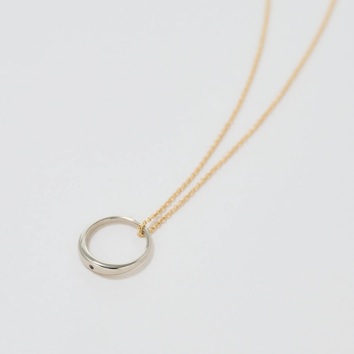 alt
[ Chain set option example ] Baby ring K18 champagne gold × chain K18 yellow gold *Chain option: K18/K10 yellow gold only