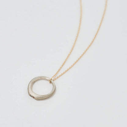alt
[ Chain set option example ] Baby ring K18 champagne gold × chain K18 yellow gold *Chain option: K18/K10 yellow gold only