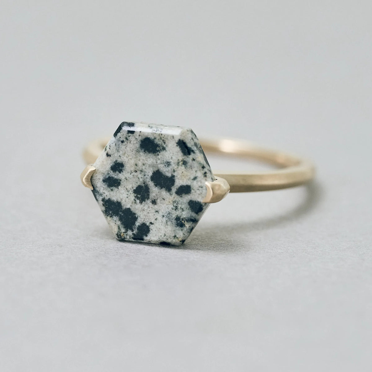 Hexagonal Gemstone Ring_node(Hawk's Eye)