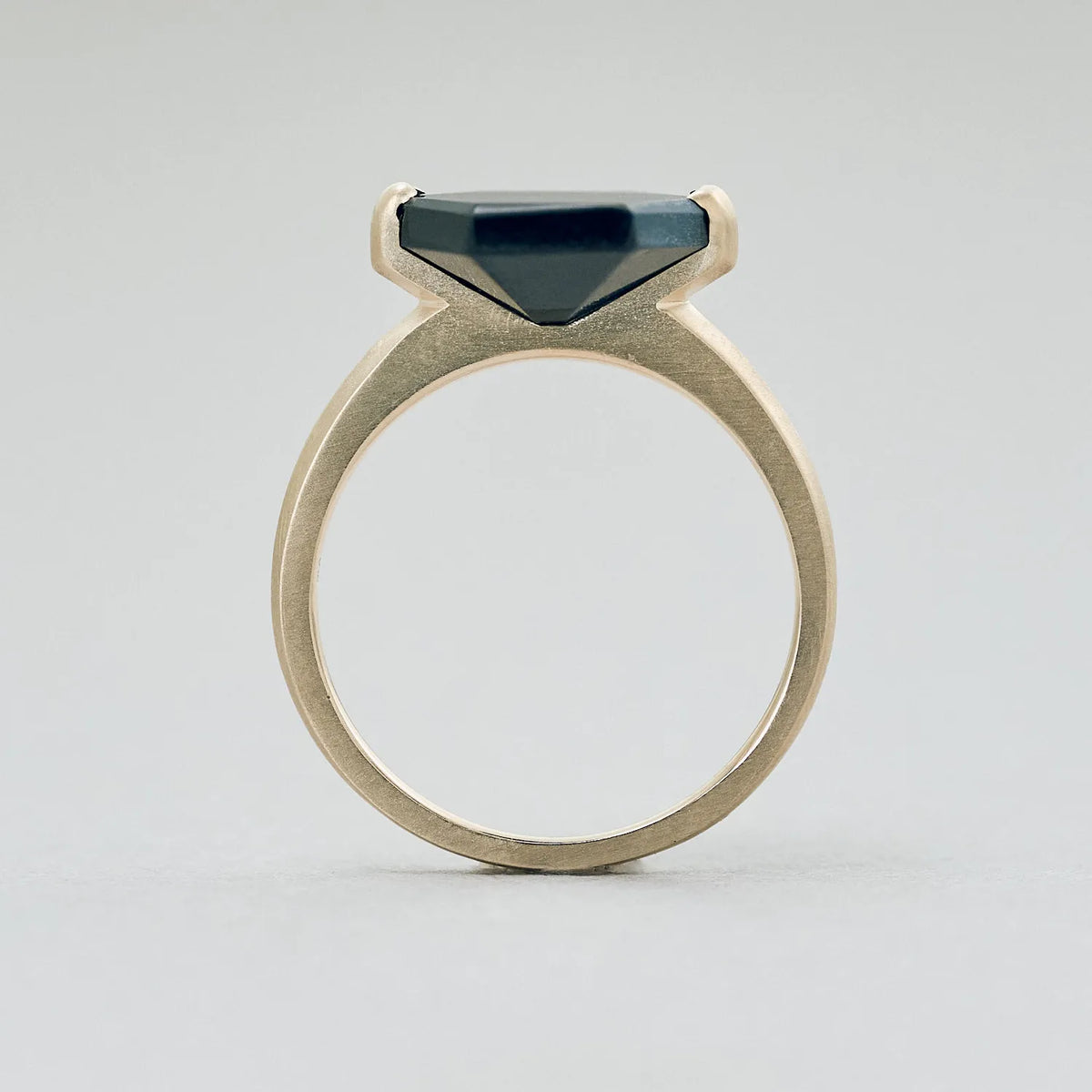 Hexagonal Gemstone Ring_node(Hawk's Eye)