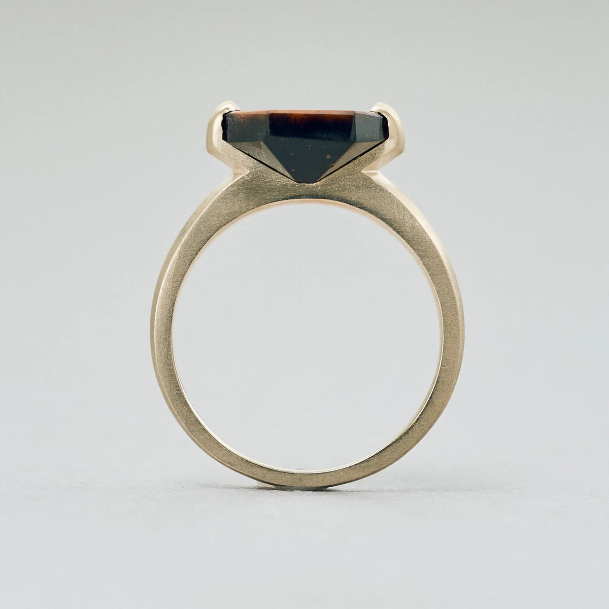 Hexagonal Gemstone Ring_node (Tiger's Eye)
